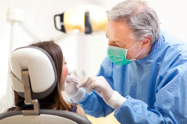 Необходимо проходить диагностику пародонтита в стоматологии